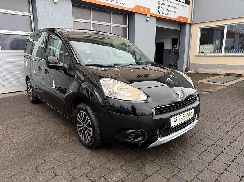 Gebraucht Peugeot Partner Tepee 114 PS (83 kW) 2013 Schwarz Van / Kleinbus