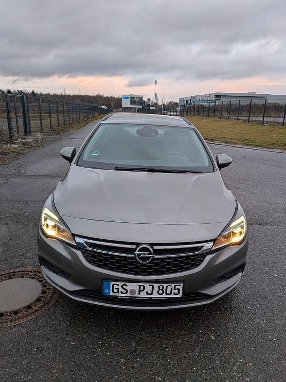 Gebraucht Opel Astra Edition 125 PS (91 kW) 2017 Grau Kombi