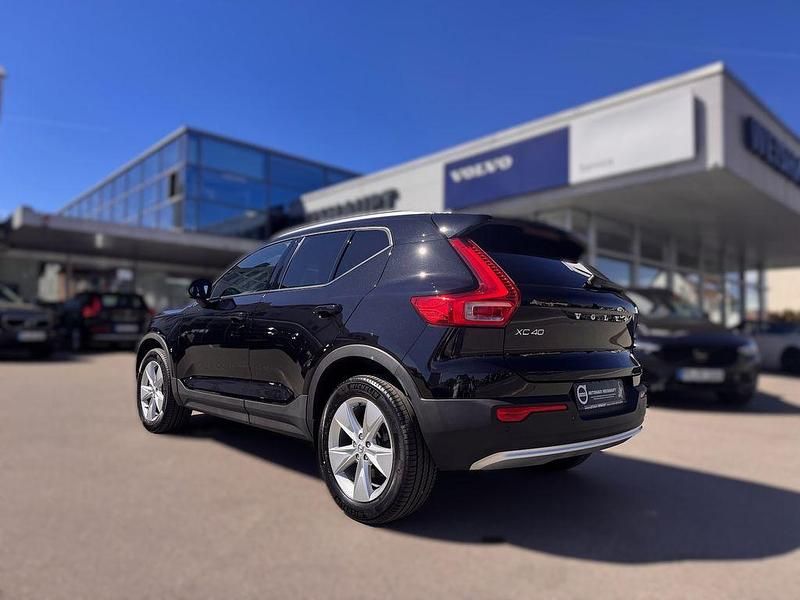 Gebraucht Volvo XC40 Core 163 PS (119 kW) 2025 Schwarz SUV