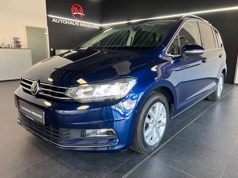 Blau Gebraucht 2016 VW Touran Highline Van / Kleinbus | 17.970 € (Fairer Preis) - Bild 1/4