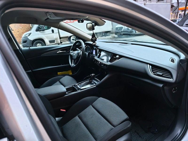 Gebraucht Opel Insignia 165 PS (121 kW) 2018 Silber Kombi