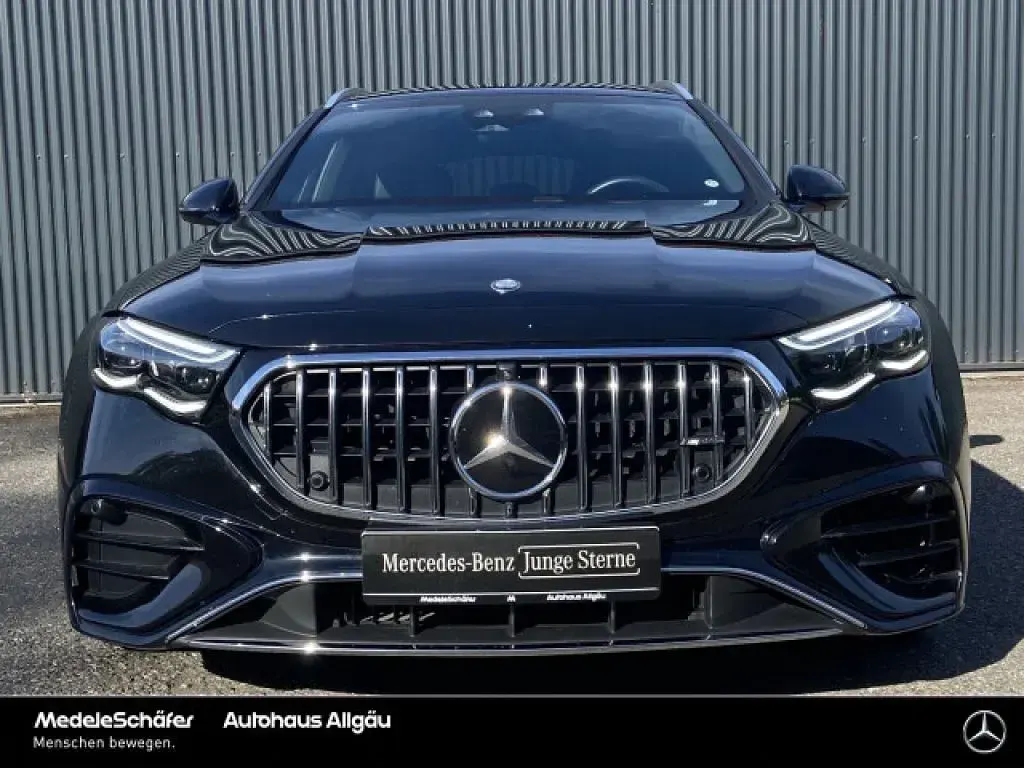 Gebraucht Mercedes E53 AMG 449 PS (330 kW) 2025 Lack obsidianschwarz (metallic) Kombi