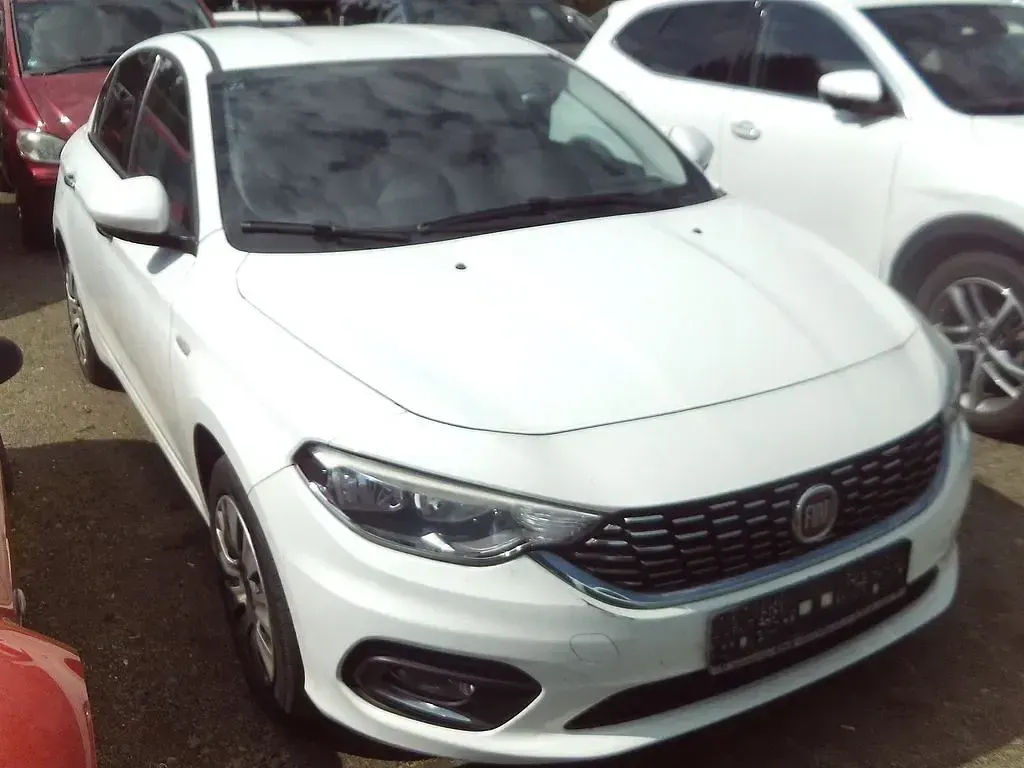 Gebraucht Fiat Tipo 120 PS (88 kW) 2017 Weiß Limousine