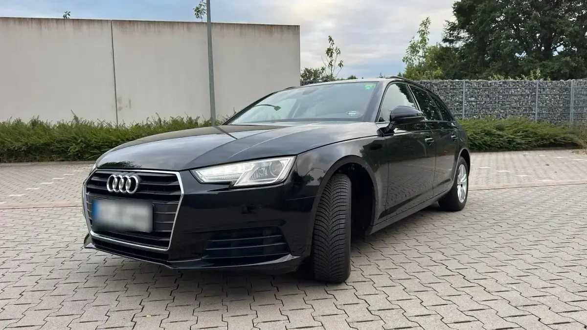 Gebraucht Audi A4 150 PS (110 kW) 2016 Schwarz Kombi