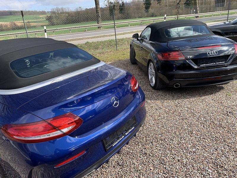 Gebraucht Mercedes C180 AMG 156 PS (114 kW) 2018 Blau Cabrio