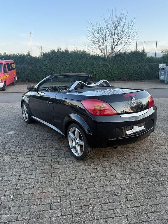 Gebraucht Opel Tigra 90 PS (66 kW) 2006 Schwarz Cabrio