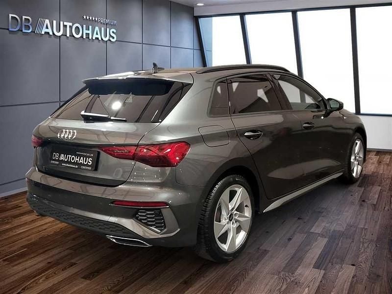Gebraucht Audi A3 S-Line 150 PS (110 kW) 2024 Grau Limousine