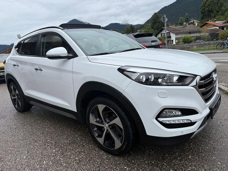 Weiß Gebraucht 2017 Hyundai Tucson Premium SUV | 16.499 € (Fairer Preis) - Bild 1/4