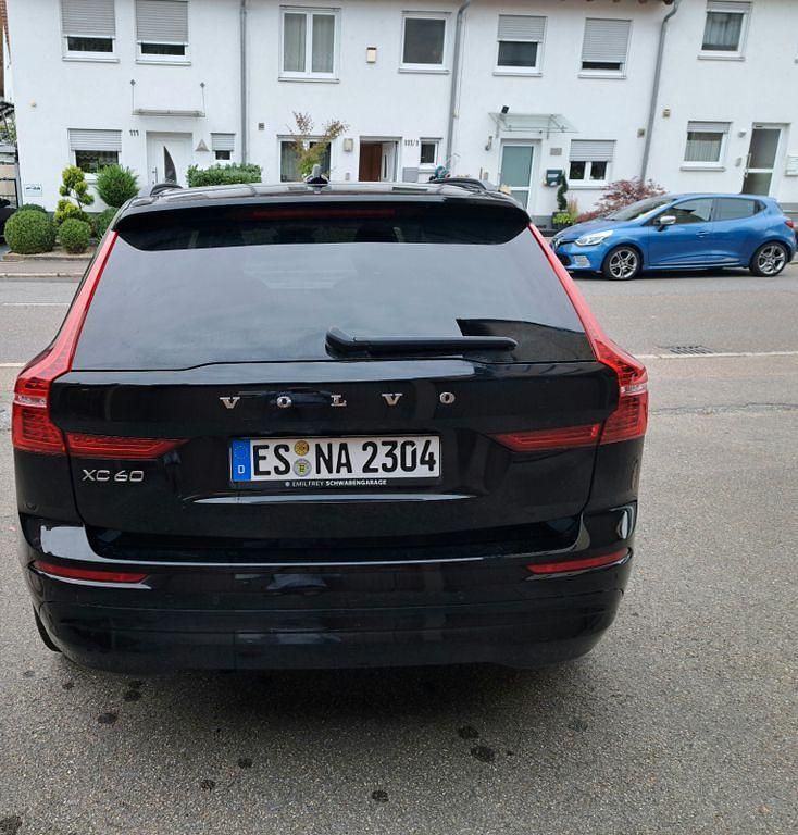 Gebraucht Volvo XC60 197 PS (144 kW) 2022 Schwarz SUV