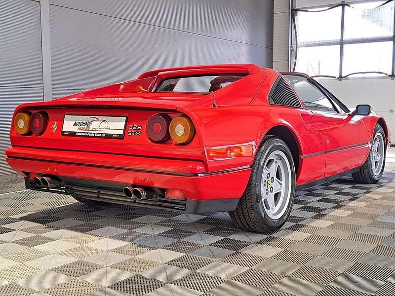 Gebraucht Ferrari 328 271 PS (199 kW) 1987 Rot Cabrio