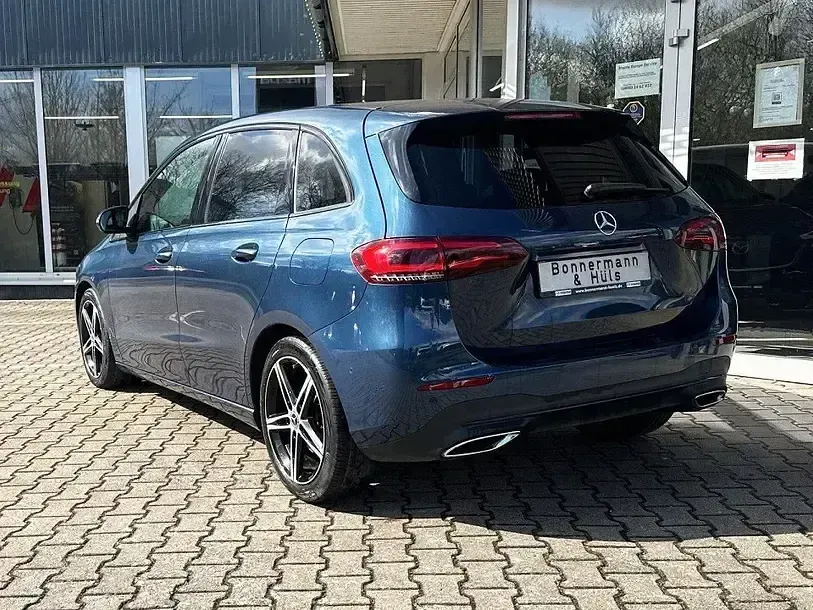 Gebraucht Mercedes B200 Progressive 163 PS (119 kW) 2020 Blaumetallic Kleinwagen