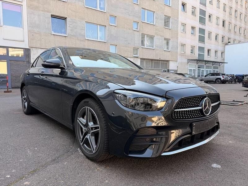 Gebraucht Mercedes E300 AMG 306 PS (225 kW) 2020 Schwarz Limousine