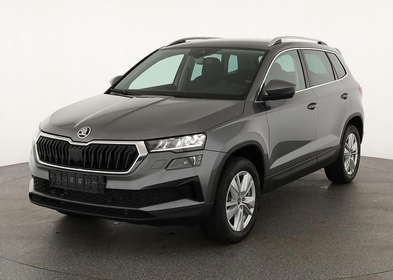 Graphite grau metallic Neu 2025 Skoda Karoq Selection SUV | 40.495 € (Fairer Preis) - Bild 1/4