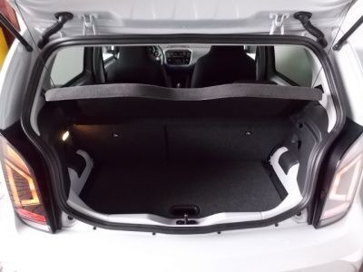 Second-hand VW e-up! 60 kW (82 CP) 2017 Argintiu Hatchback