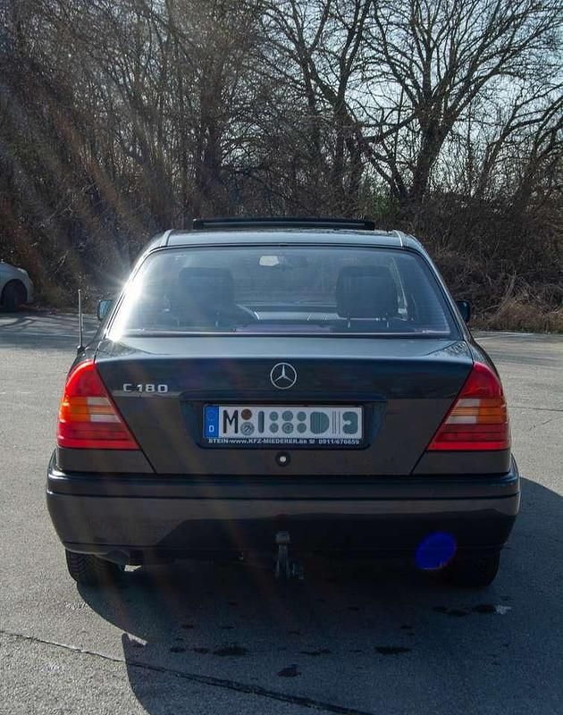 Gebraucht Mercedes C180 Classic 122 PS (89 kW) 1995 Grau Limousine