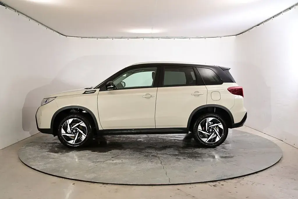 Neu Suzuki Vitara Comfort+ 110 PS (80 kW) 2026 Braun SUV