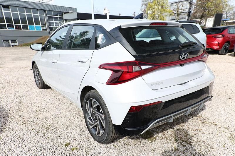 Neu Hyundai i20 Select 90 PS (66 kW) 2026 Grau Kleinwagen