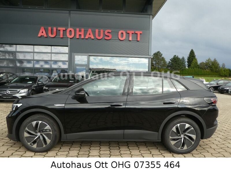 Schwarz Gebraucht 2023 VW ID.4 Pro SUV | 40.999 € (Teuer) - Bild 1/4