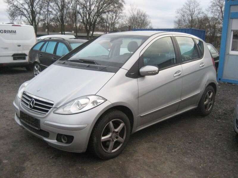 Silber Gebraucht 2004 Mercedes A170 Avantgarde Limousine | 499 € (Superpreis) - Bild 1/4