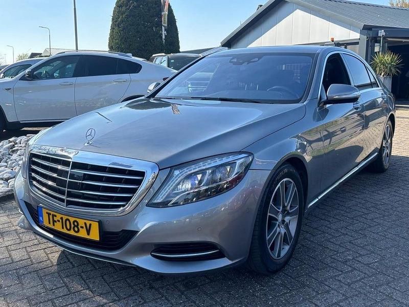 Grau Gebraucht 2015 Mercedes S500 PLUG-IN HYBRID Prestige Limousine | 25.950 € - Bild 1/4