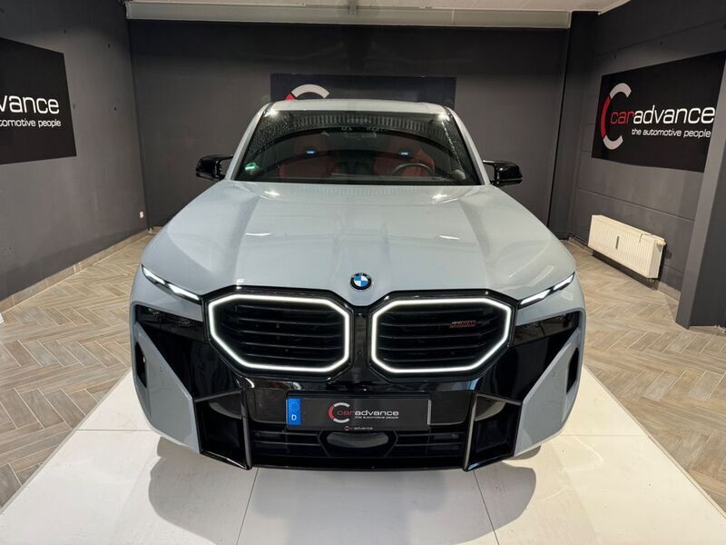 Brooklyn grau metallic Gebraucht 2024 BMW XM Performance SUV | 139.990 € - Bild 1/4