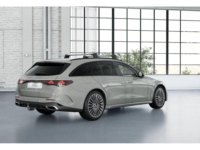 Gebraucht Mercedes E300 AMG 197 PS (144 kW) 2024 Grau Limousine