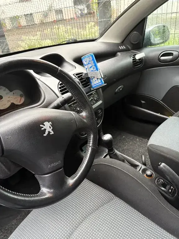 Gebraucht Peugeot 206 CC Platinum 109 PS (80 kW) 2004 Silber Cabrio