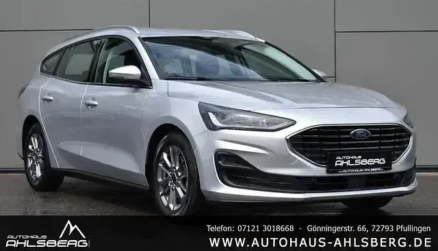 Gebraucht Ford Focus Titanium 120 PS (88 kW) 2022 Polarsilber Kombi