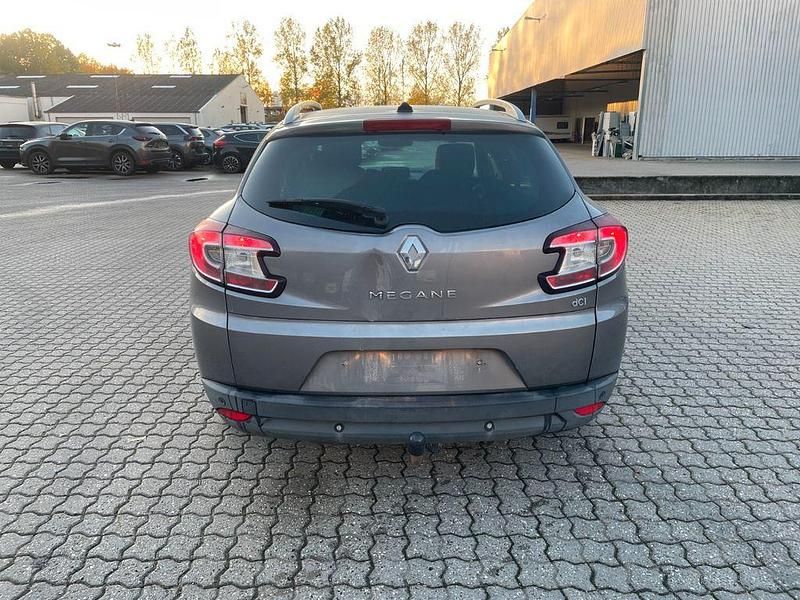 Gebraucht Renault Mégane III Dynamique 131 PS (96 kW) 2015 Grau Limousine