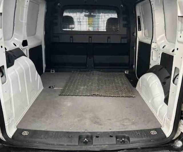 Gebraucht VW Caddy 102 PS (75 kW) 2024 Weiß Van / Kleinbus