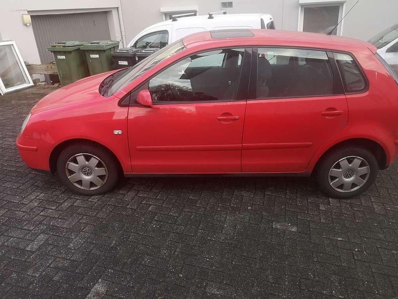 Usado VW Polo Style 75 HP (55 kW) 2004 Vermelho Coupé