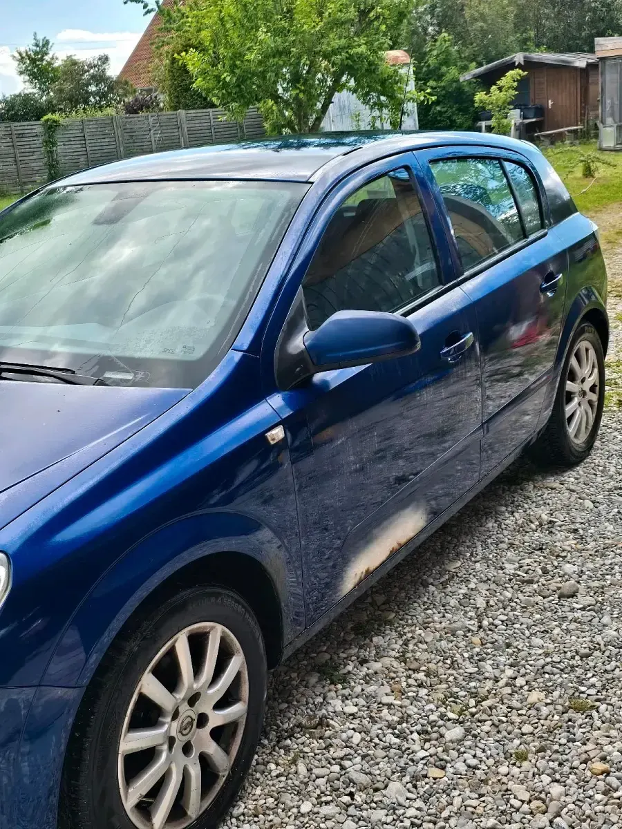 Gebraucht Opel Astra 116 PS (85 kW) 2007 Blau Kleinwagen