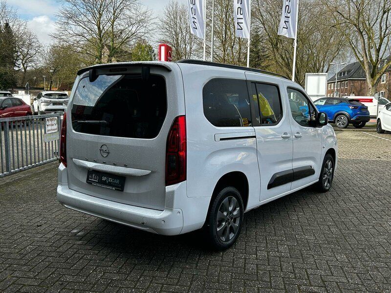 Używany Opel Combo 131 KM (96 kW) 2024 Andere farbe Minivan