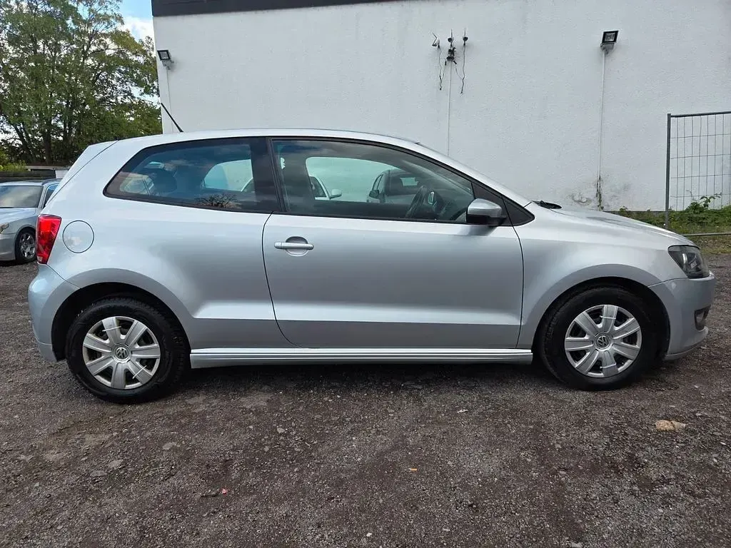 Gebraucht VW Polo Trendline 75 PS (55 kW) 2012 Silber Kleinwagen