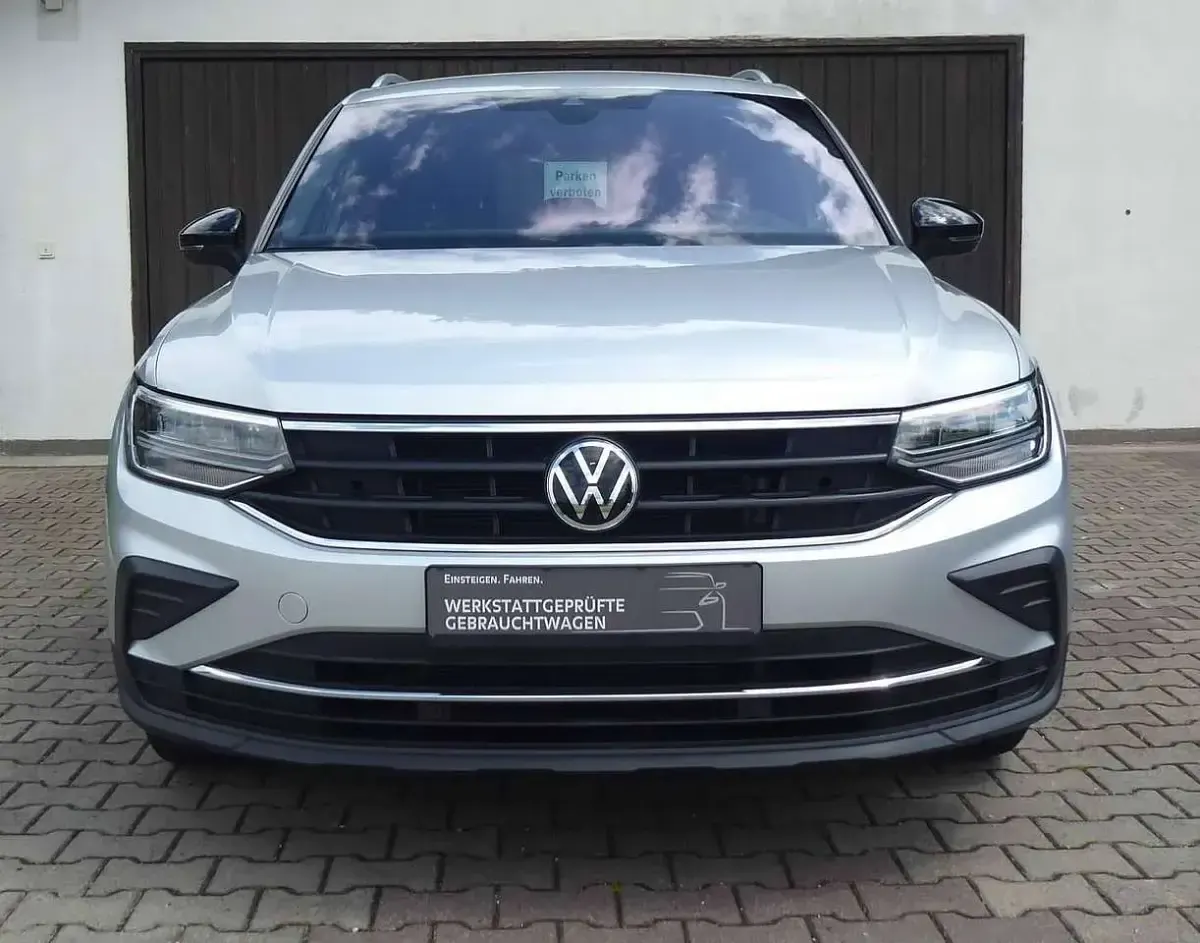 Gebraucht VW Tiguan Active 150 PS (110 kW) 2021 Silber SUV