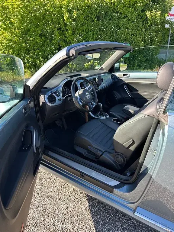 Gebraucht VW Beetle Design 105 PS (77 kW) 2017 Blau Kleinwagen