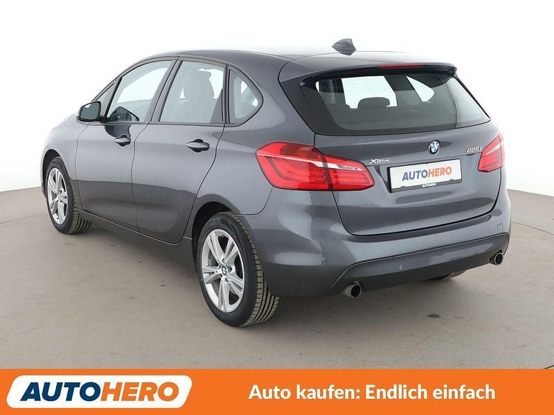 Gebraucht BMW 225 Active Tourer Advantage 231 PS (169 kW) 2016 Grau Van / Kleinbus