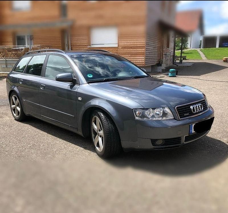Grau Gebraucht 2004 Audi A4 S-Line Kombi | 5.900 € - Bild 1/4