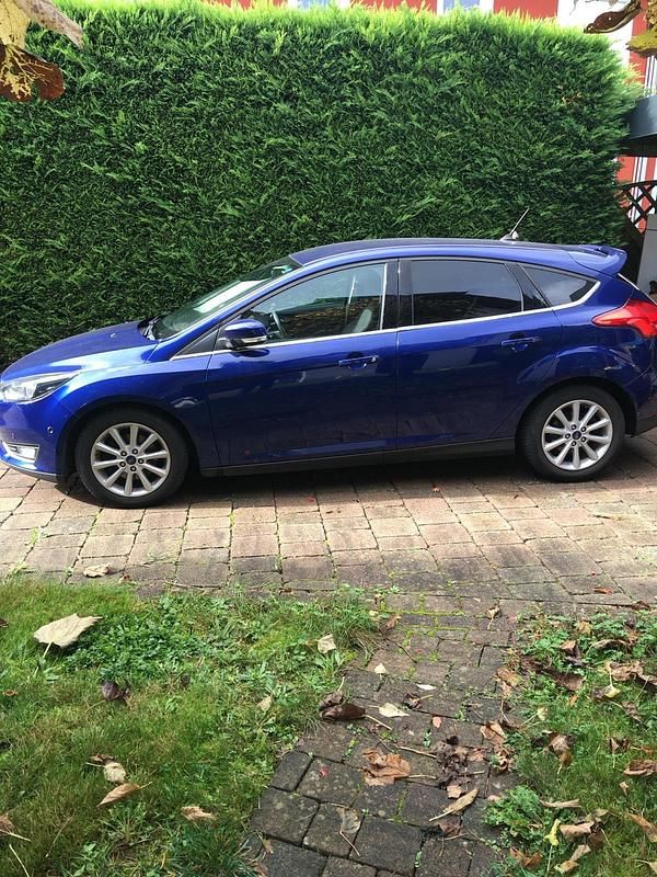 Gebraucht Ford Focus 125 PS (91 kW) 2018 Blau Limousine