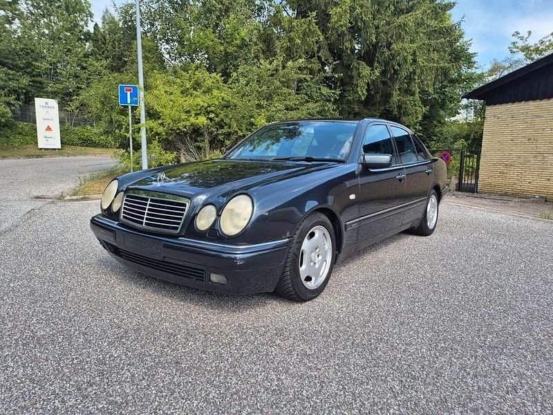 Gebraucht 1996 Mercedes E320 Avantgarde Limousine | 2.350 € (Fairer Preis) - Bild 1/4
