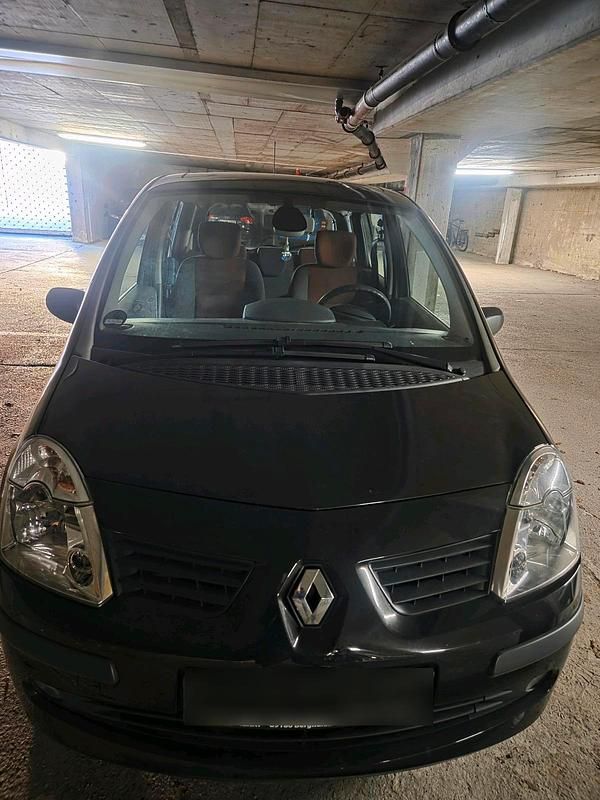 Second-hand Renault Modus 75 CP (55 kW) 2007 Negru Monovolum
