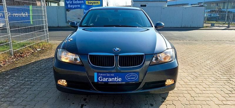 Gebraucht BMW 318 129 PS (94 kW) 2005 Grau Limousine