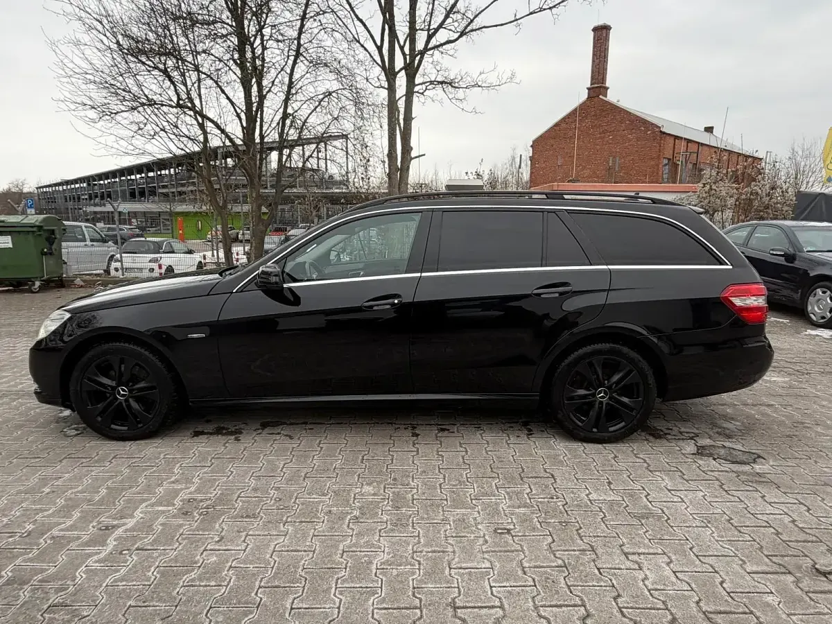 Usata Mercedes E250 204 CV (150 kW) 2012 Nero Station wagon