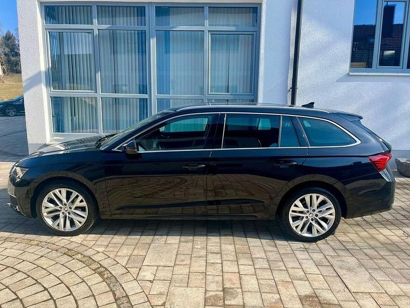 Gebraucht Skoda Octavia Active 110 PS (80 kW) 2024 Schwarz Kombi