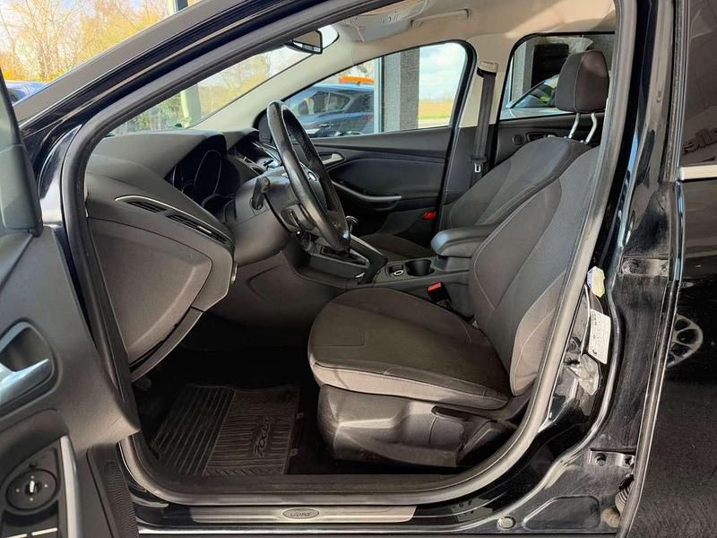 Gebraucht Ford Focus Titanium 116 PS (85 kW) 2011 Schwarz Kombi