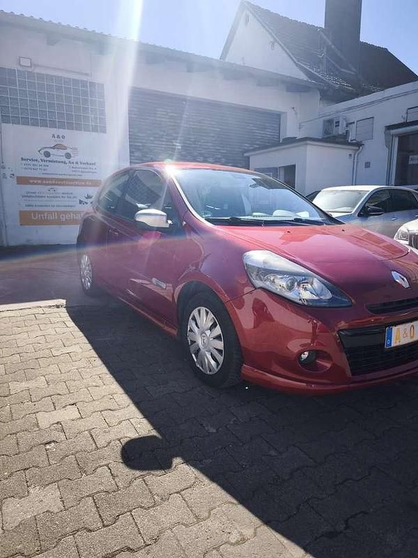 Gebraucht Renault Clio II GT 128 PS (94 kW) 2010 Kirschrot Limousine