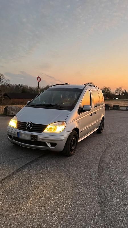 Gebraucht Mercedes Vaneo 90 PS (66 kW) 2002 Silber Van / Kleinbus