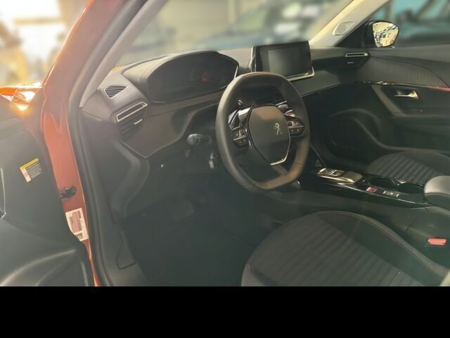 Gebraucht Peugeot e-2008 Active 100 kW (136 PS) 2022 Orange SUV
