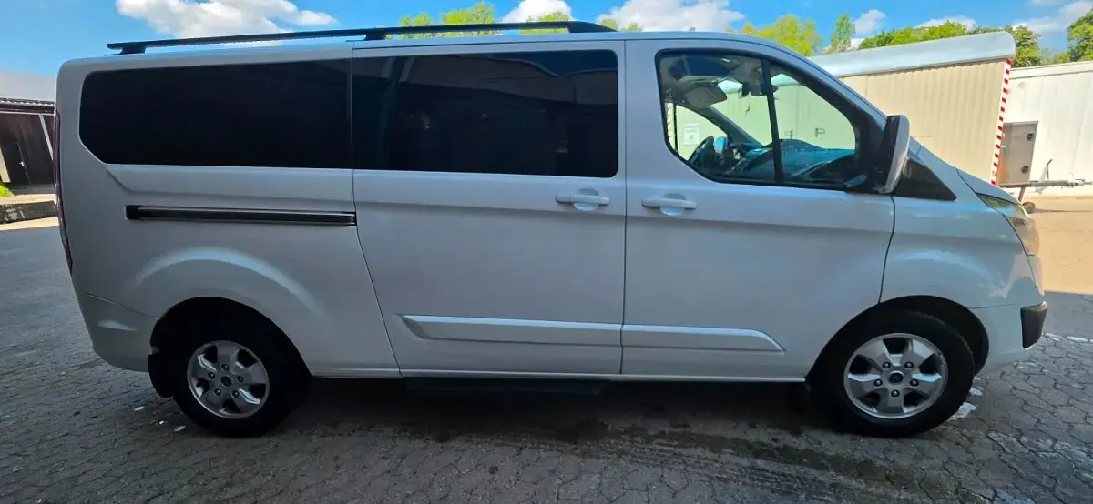 Gebraucht Ford Tourneo Custom 170 PS (125 kW) 2018 Weiß Van