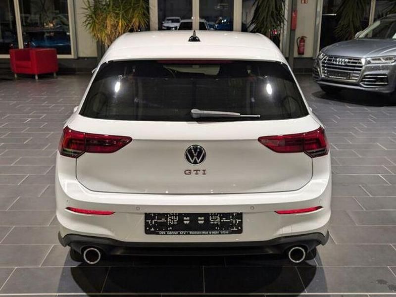Gebraucht VW Golf VIII GTI 245 PS (180 kW) 2023 Weiß Limousine